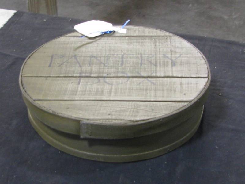 lot 102 image: Wood Cheese Box