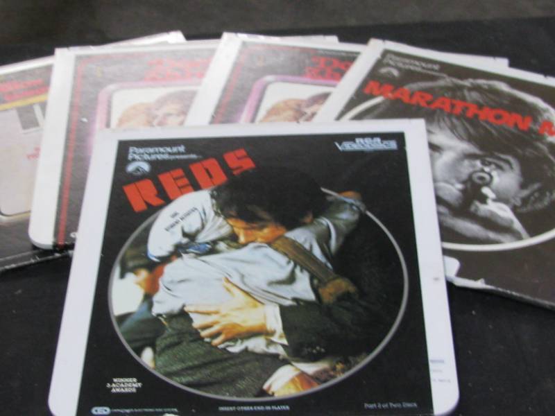 lot 122 image: Selectavision Video Disc Movies