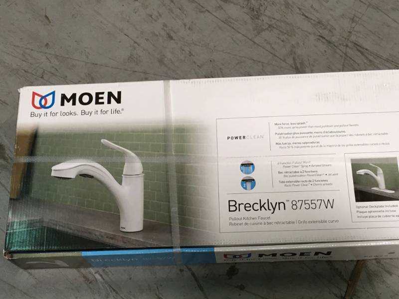 lot 1 image: MOEN Brecklyn Single-Handle Pull-Out Sprayer Kitchen Faucet with Power Clean in White open box not used