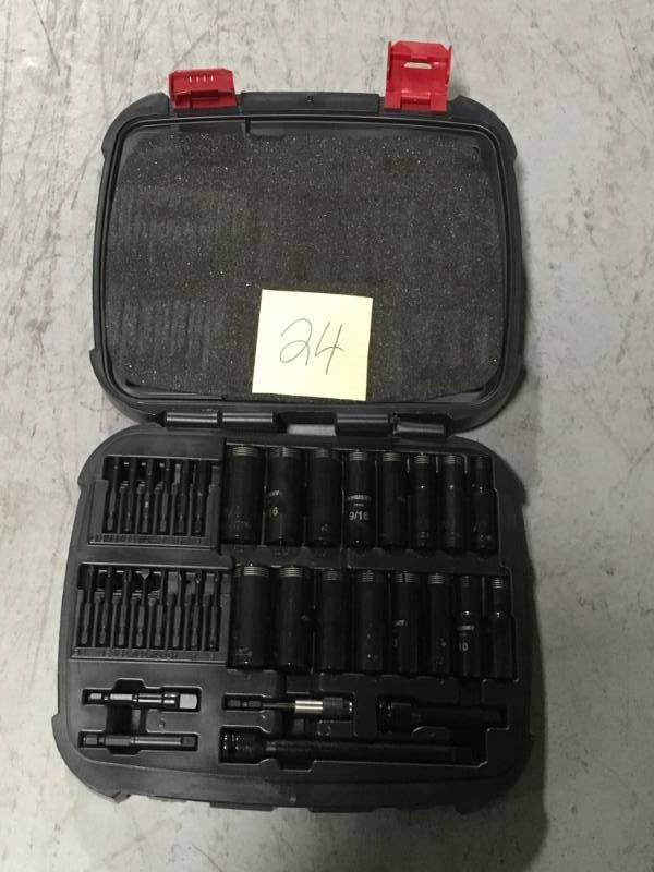 lot 24 image: Husky Tool Lot SAE Metric Combo Wrench Set, Long Beam Universal, Sockets in very good condition