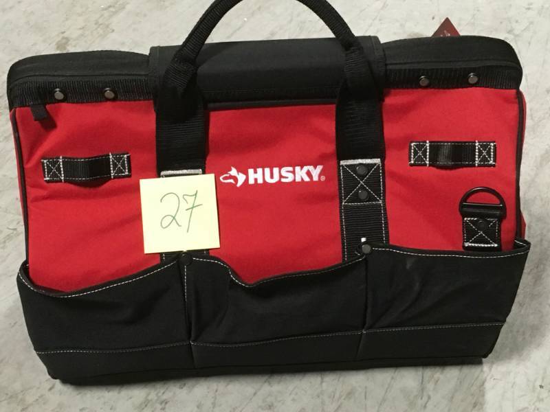 lot 27 image: Husky 20 in. Tool Tote Bag with Magnetic Closure in very good condition