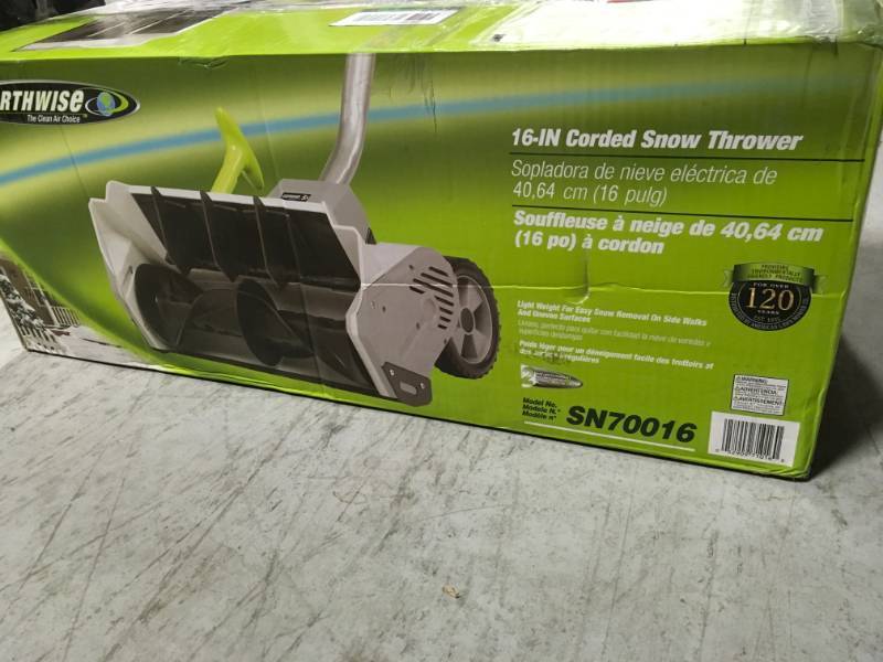 lot 36 image: Earthwise 16 in. 12 Amp Corded Electric Snow Shovel in very good condition