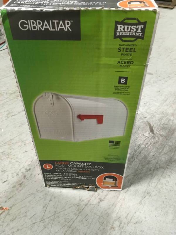 lot 43 image: Gibraltar Mailboxes Elite Large Galvanized Steel Post-Mount Mailbox in White in very good condition