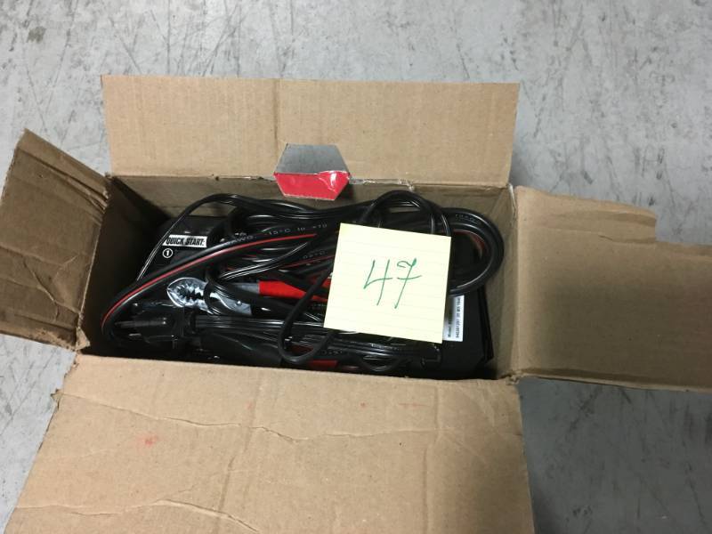 lot 47 image: Schumacher Battery Extender 12-Volt, 80 Amp Engine Start, 20 Amp ChargerMaintainer in very good condition