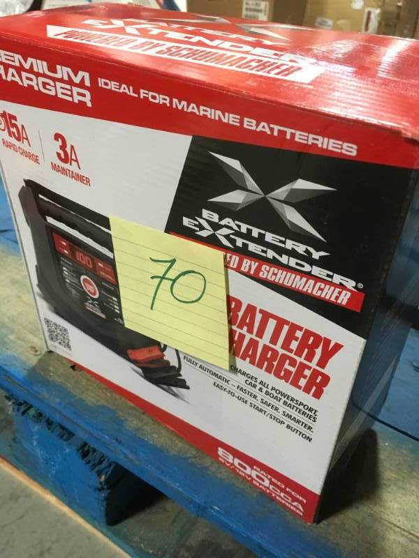 lot 70 image: Schumacher Battery Extender 6-Volt or 12-Volt, 15 Amp Battery ChargerMaintainer in very good condition