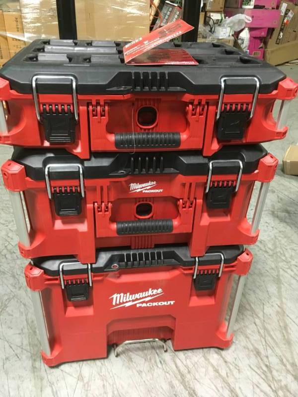 lot 79 image: Milwaukee 22 in. Packout Modular Tool Box Storage System in very good condition