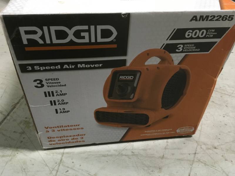 lot 86 image: RIDGID 600 CFM Blower Fan Air Mover with Daisy Chain in very good condition