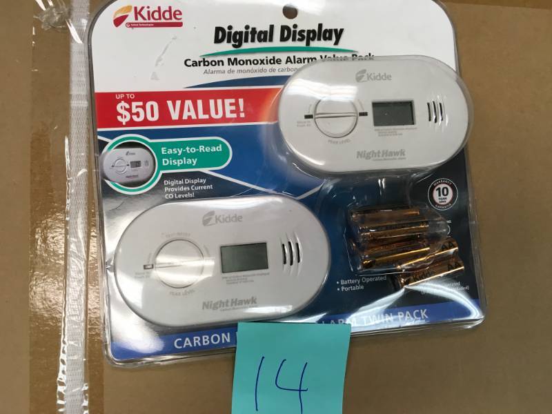 lot 14 image: Kidde Battery Operated Carbon Monoxide Detector with Digital Display (2-pack) in very  good condition