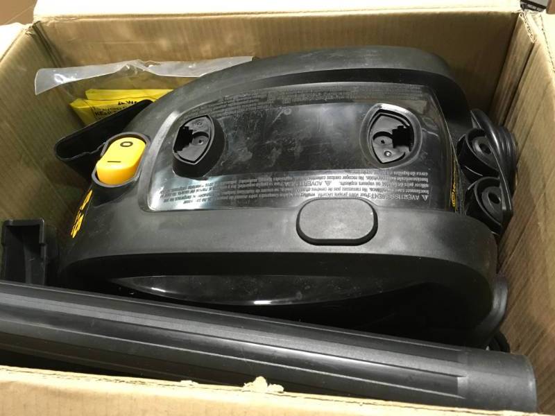 lot 28 image: Vacmaster Beast Professional Series 5 Gal. 5.5 Peak HP Jobsite WetDry Vacuum in very  good condition