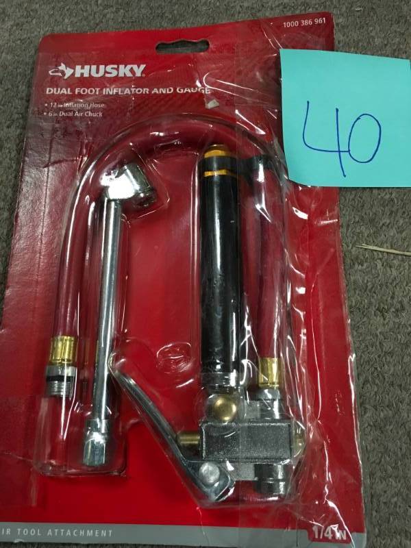 lot 40 image: Husky Dual Foot Inflator Gauge in very  good condition