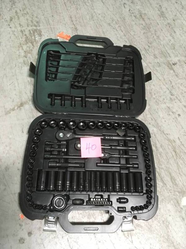 lot 40 image: Husky 14 in., 38 in. and 12 in. Drive 100-Position Universal SAE and Metric Mechanics Tool Set (105-Piece)