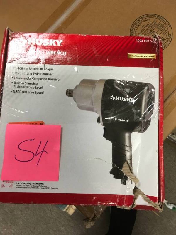 lot 54 image: Husky 1400 ft.lbs. 34 in. Impact Wrench in good working condition