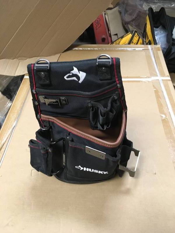 lot 63 image: HUSKY BELT TOOL BAG
