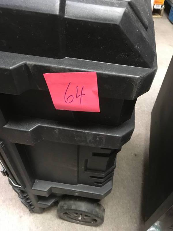 lot 64 image: Husky 25 gallon Mobile Job Tool Box in good condition