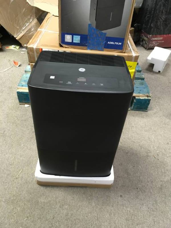 lot 86 image: GE 70 pt. Dehumidifier, ENERGY STAR in good working condition