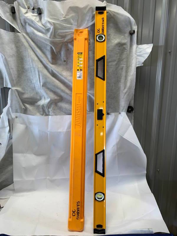 lot 12 image: Johnson 48 Level with Case