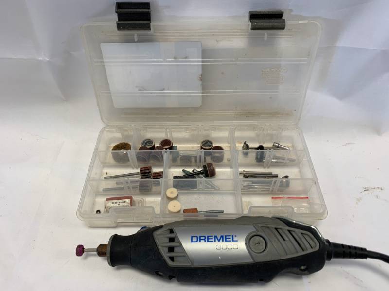 lot 16 image: Dremel 3000 with Case of Bits