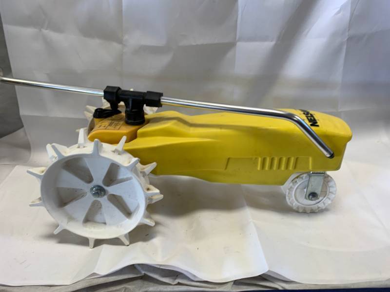 lot 22 image: Nelson Lawn Tractor Sprinkler