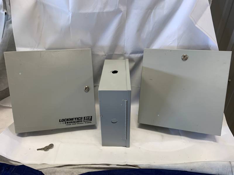 lot 45 image: Lot of 3 Metal Boxes
