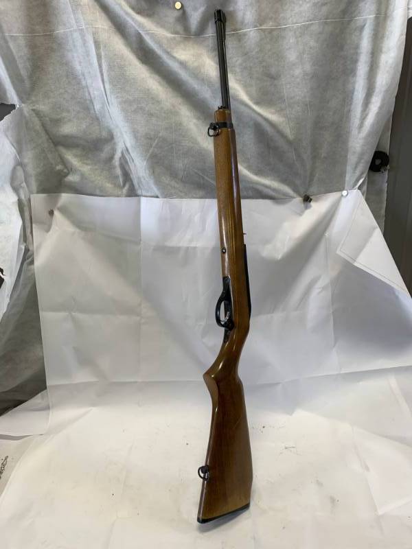 lot 77 image: Vintage .22 Caliber Glenfield Model 75