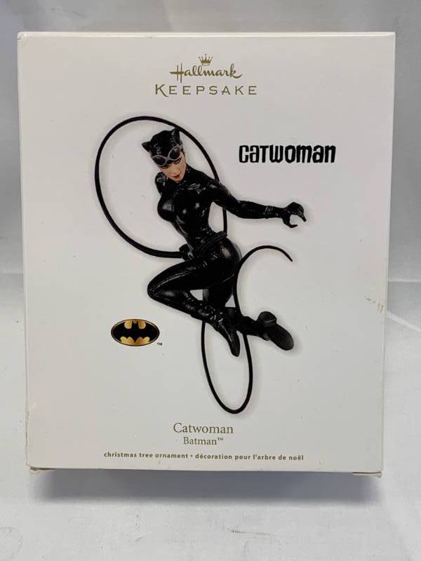lot 101 image: Vintage New in Box Hallmark Catwomen Ornament