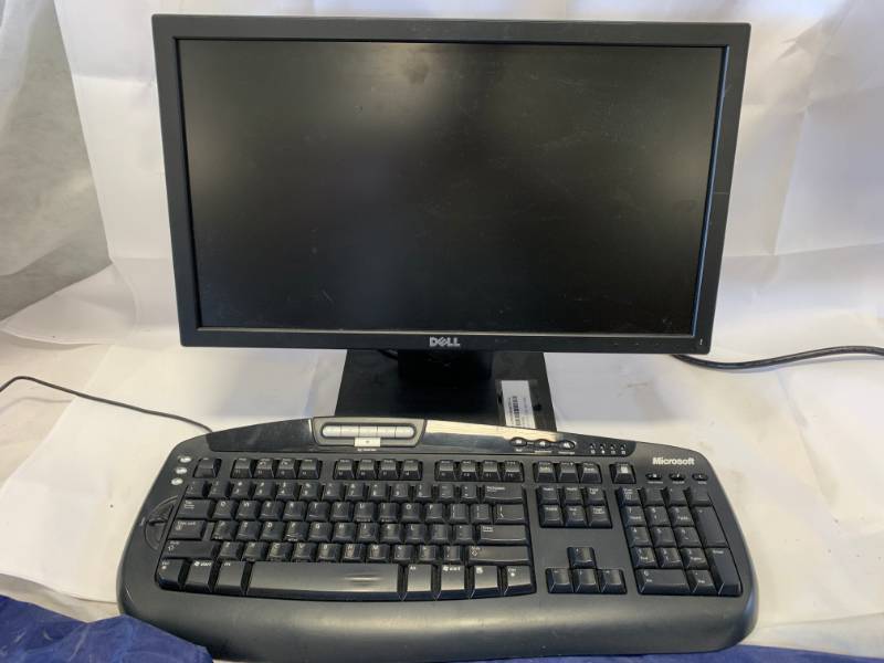 lot 49 image: Dell Monitor & Microsoft Keyboard