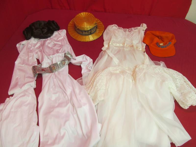 costumes