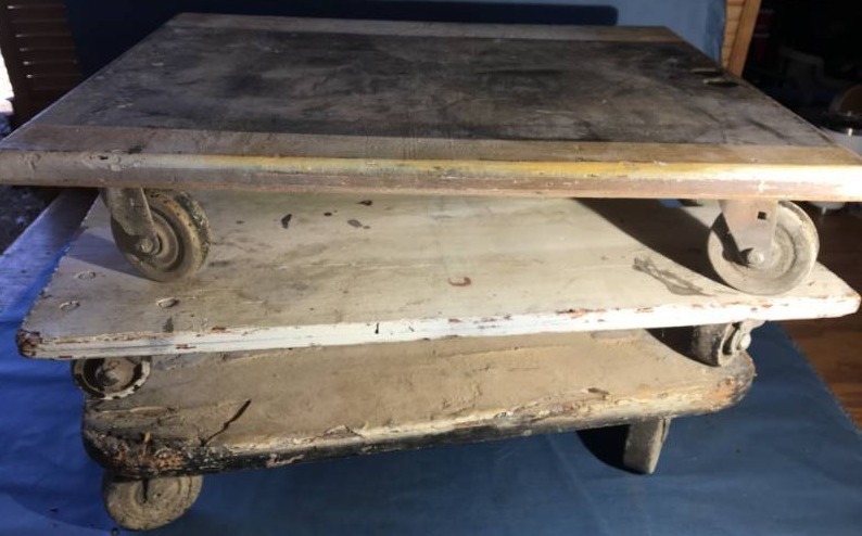 lot 32 image: Furniture Dollies