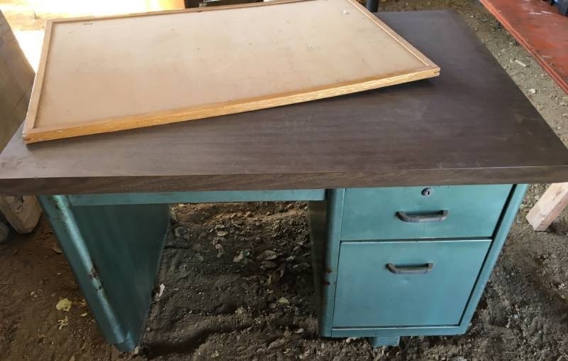 lot 35 image: Vintage Steel Desk