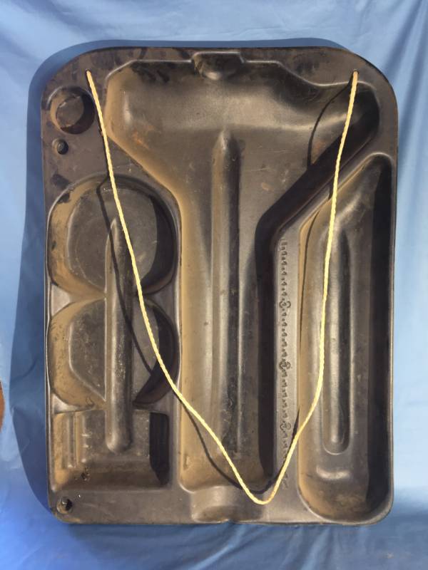 lot 38 image: Ice Fishing Sled