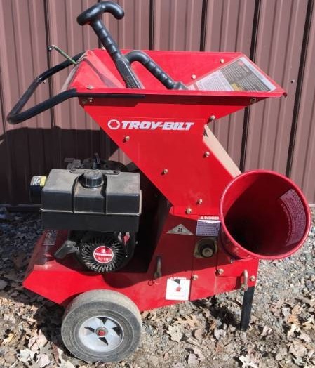 lot 5 image: Tro-Bilt ChipperShredder