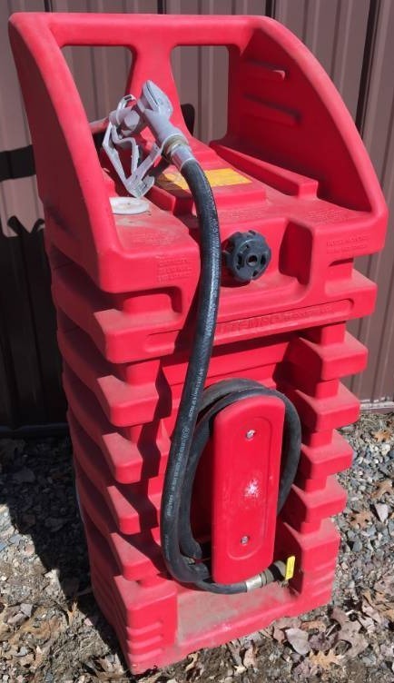 lot 8 image: Portable Fuel Tank