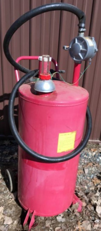 lot 9 image: OilFuel Pump