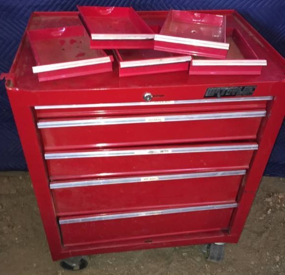 lot 14 image: Tool Chest