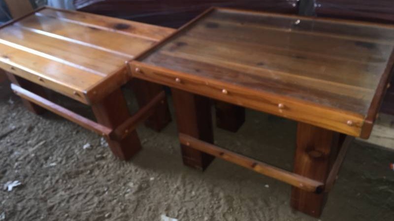 lot 131 image: Side and Coffee Table