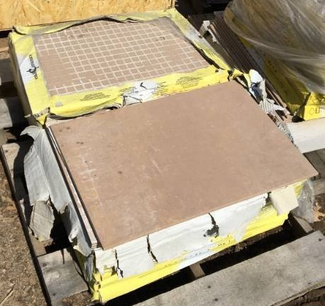 lot 173 image: Pallet of Tiles