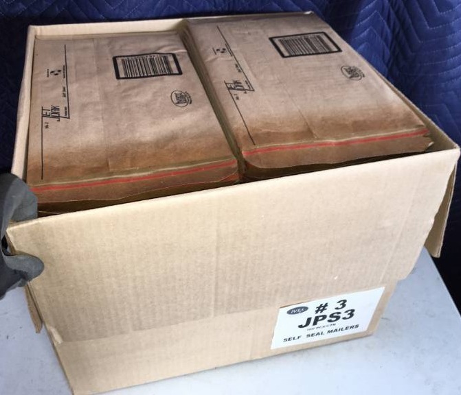 lot 203 image: Padded Shippng Envelopes