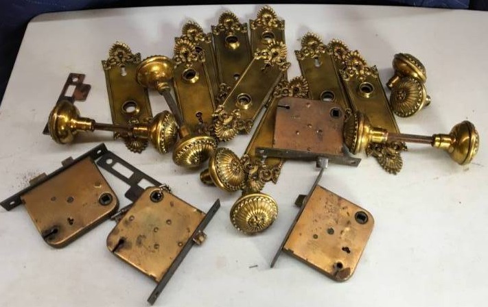 lot 225 image: Vintage Door Hardware