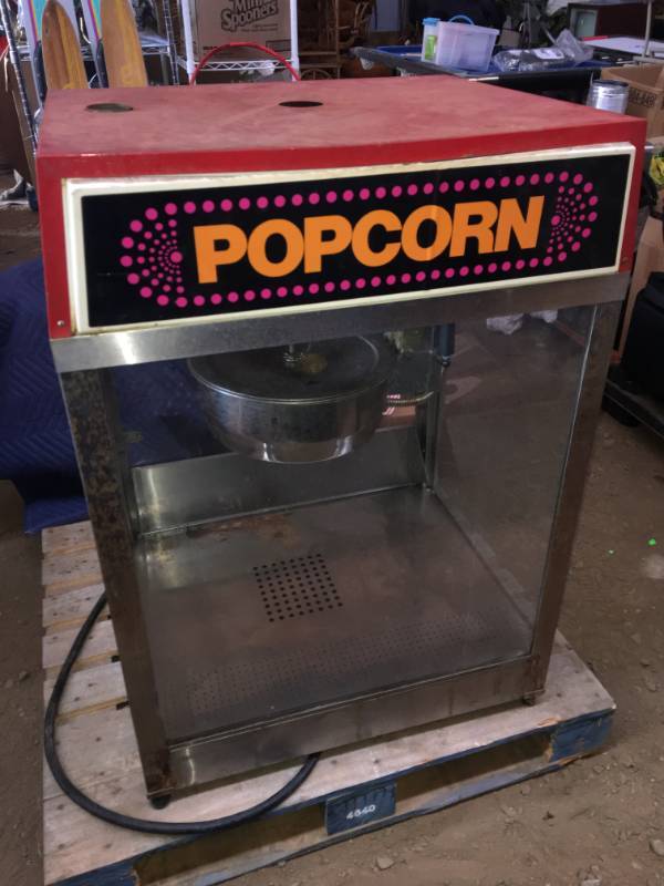 lot 254 image: Movie Theatre Popcorn Machine