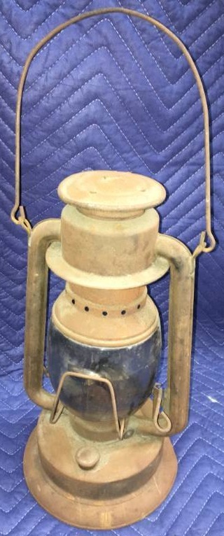 lot 280 image: Vintage Lantern