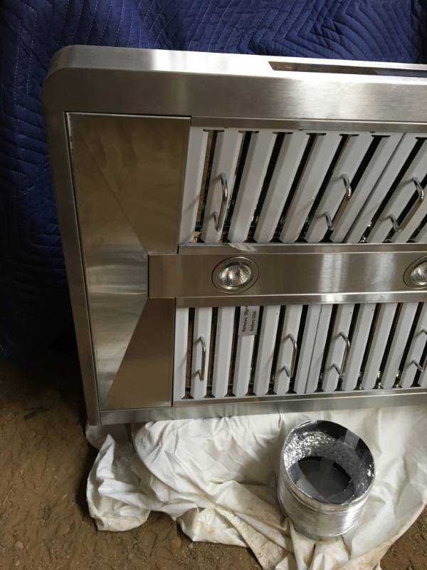 lot 303 image: Vent Hood