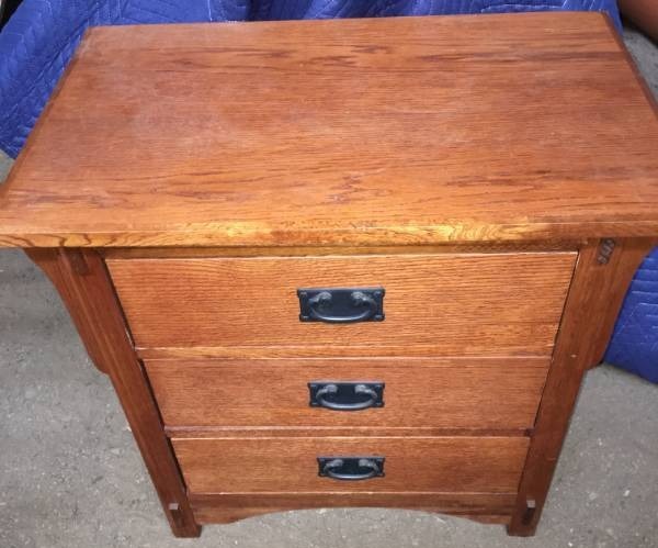 lot 316 image: Night Stand