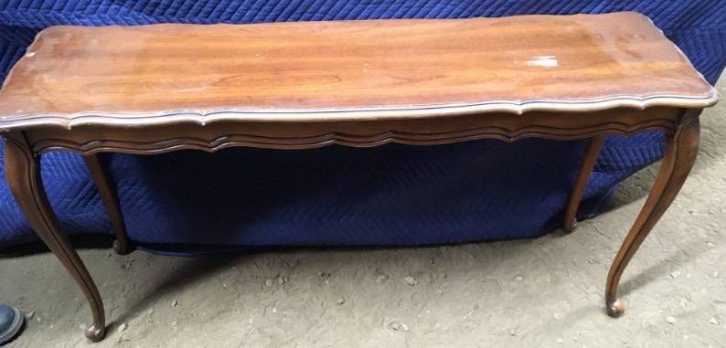 lot 325 image: Sofa Table