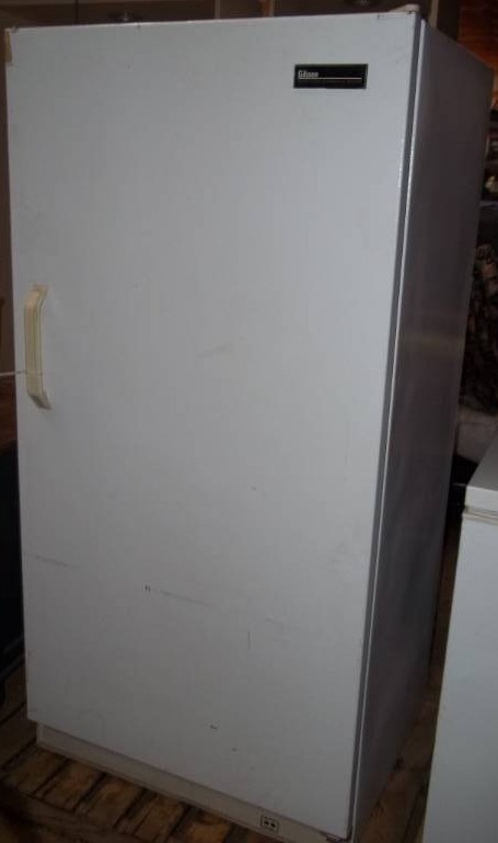 lot 329 image: Freezer