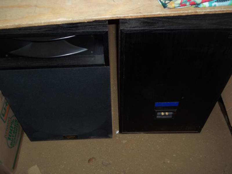 lot 370 image: Speakers