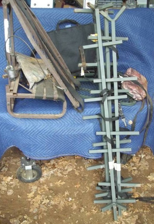 lot 429 image: Tree Stand