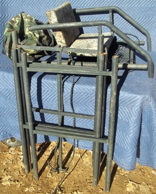 lot 432 image: Tree Stand
