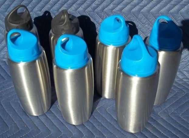lot 437 image: Portable Beverage Containers