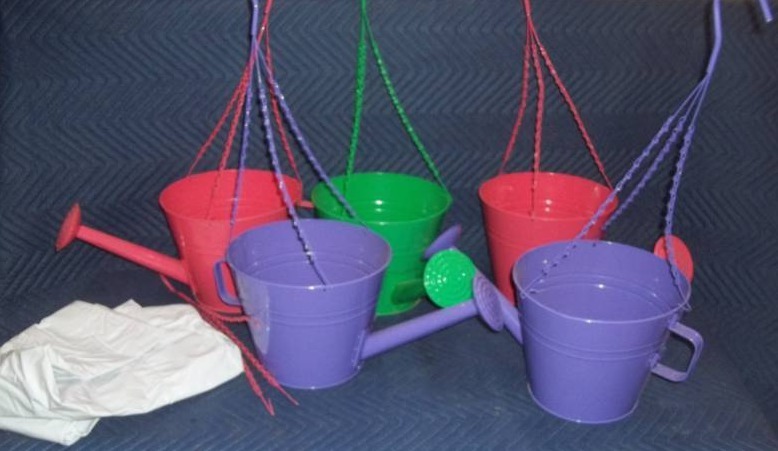 lot 462 image: Hanging Planters and More