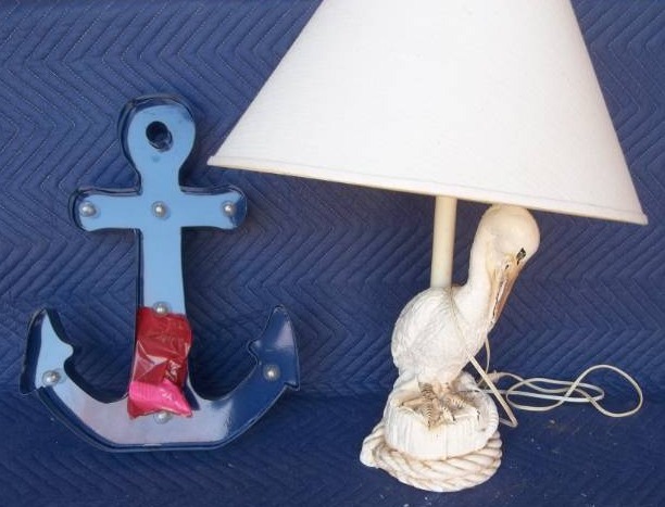 lot 486 image: Anchor Light and Bird Lamp